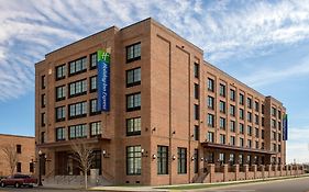 Holiday Inn Express Pensacola Downtown